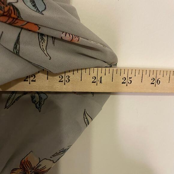 TORRID Lexie Tunic 3X Gray Floral Chiffon Hi-Lo Babydoll Button Romantic Plus - Picture 6 of 9